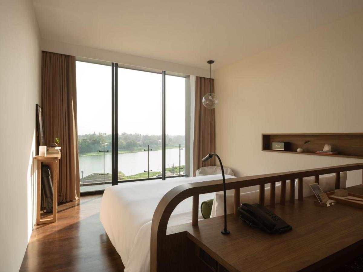 Neera Retreat Hotel 나콘빠톰 외부 사진